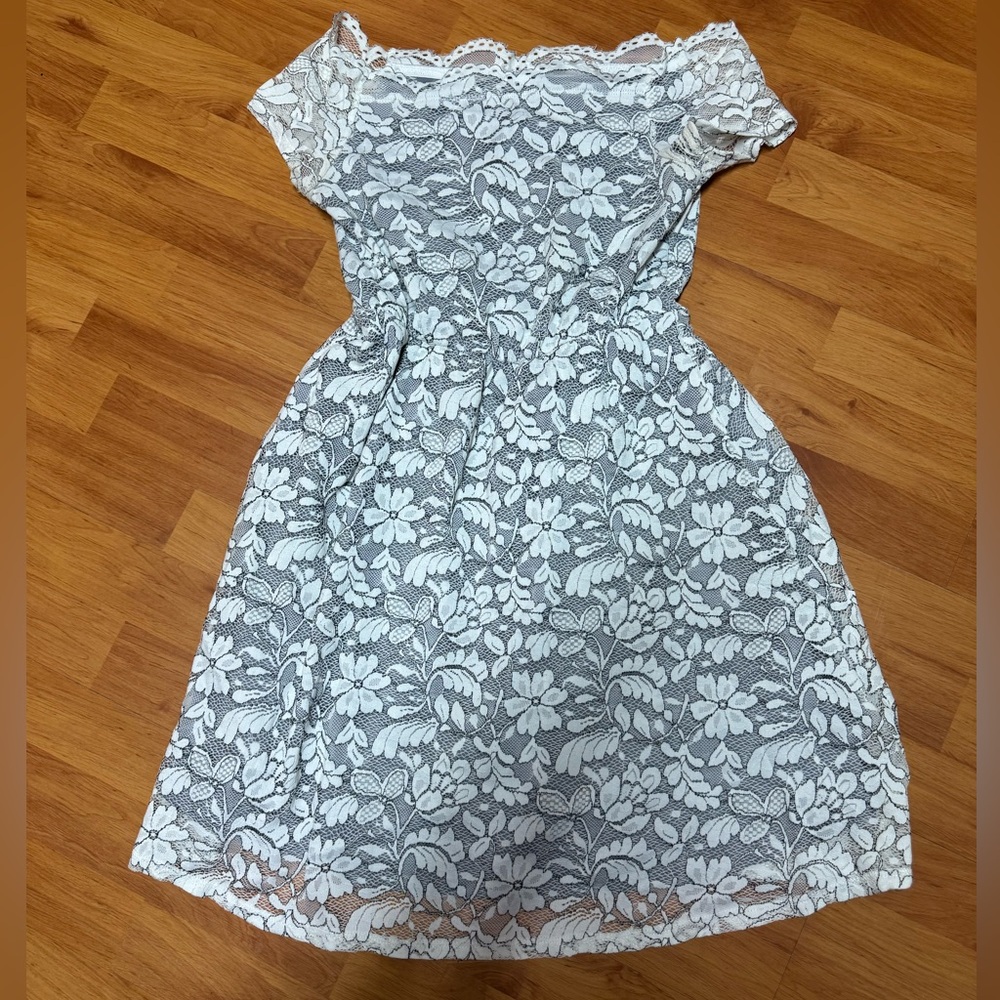 Elegant Lace off the shoulders Floral Dress,